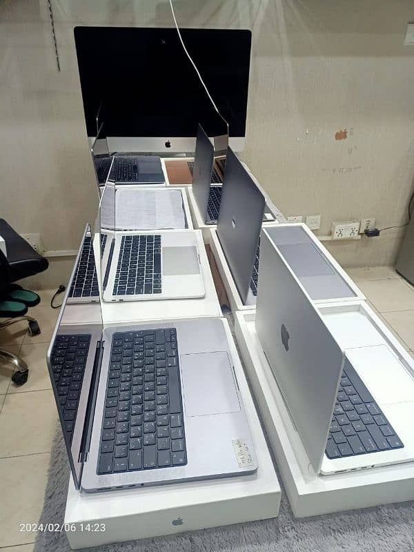 13inch 15inch 16inch Apple MacBook Pro air all models Qty available 2