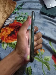 iPhone 11 Pro  sim working