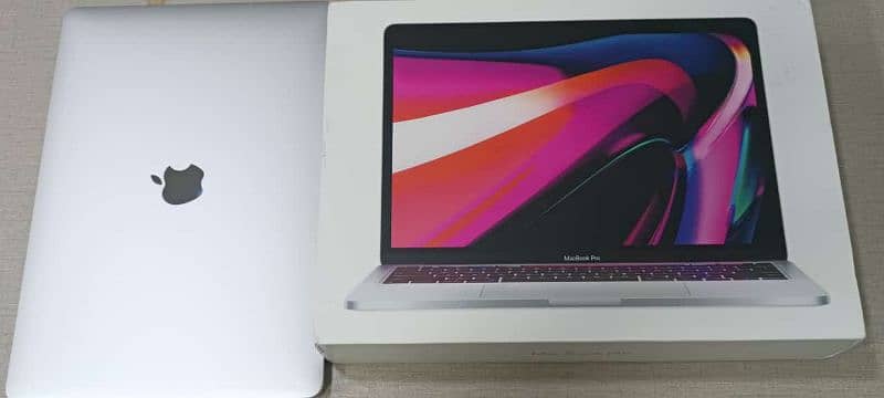 Apple MacBook Pro M2 2022 3