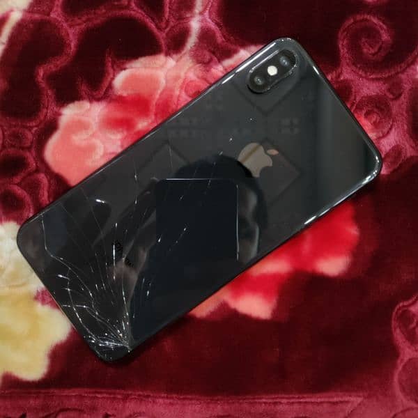 i phone xs Max 64gb Nonpata Back Crack 2