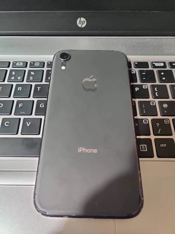 iphone xr urgent sale factory unlock 64 gb 1