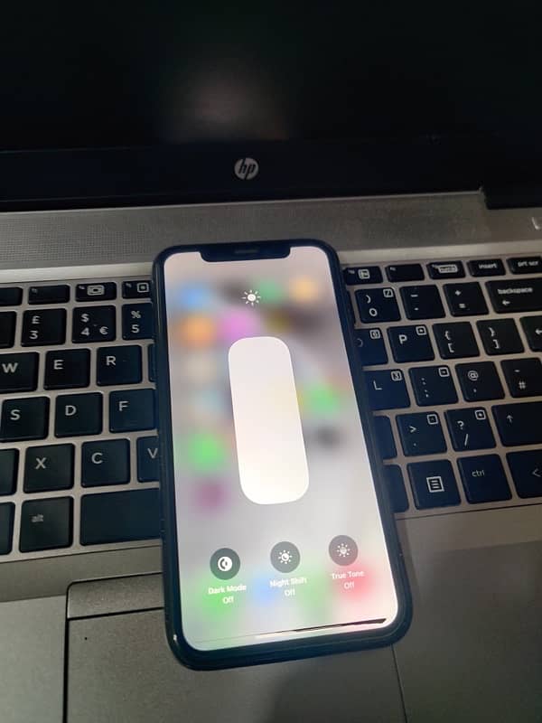 iphone xr urgent sale factory unlock 64 gb 5