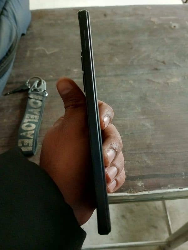 Infinix Hot 30 8+8/128GB in Black for sell 1