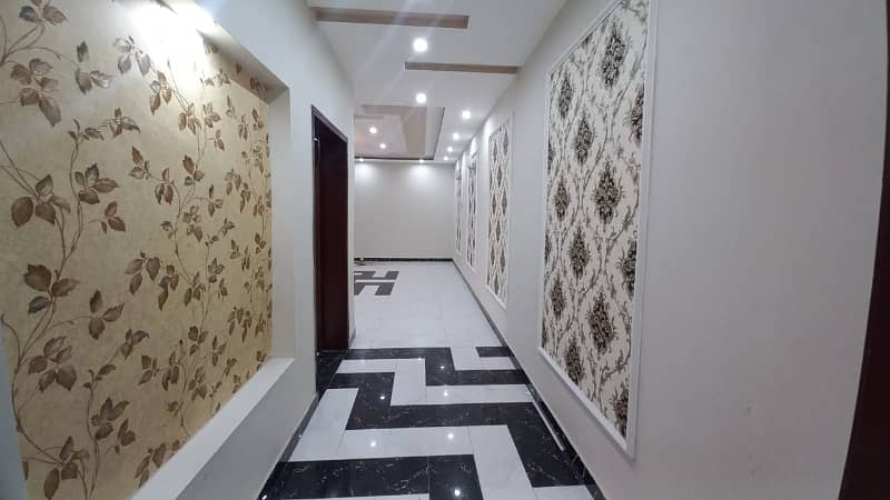 Centrally Located Lower Portion Available In Allama Iqbal Town For Rent 3