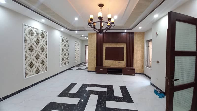 Centrally Located Lower Portion Available In Allama Iqbal Town For Rent 12