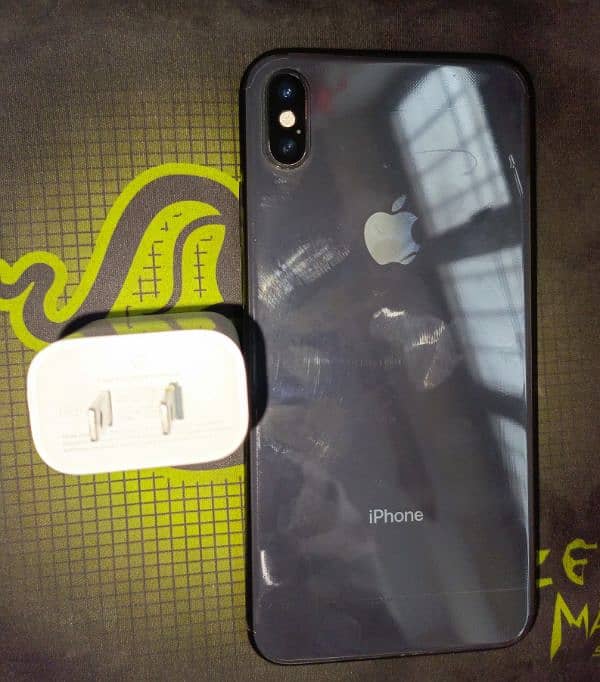 Iphone Xsmax 256 Gb Non Pta with 20W Charger in Good Condition 1