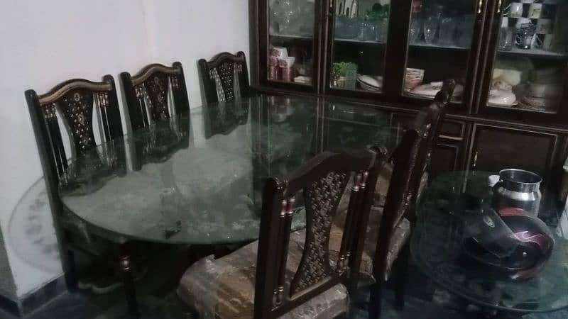 wooden dining table in lush condition 1