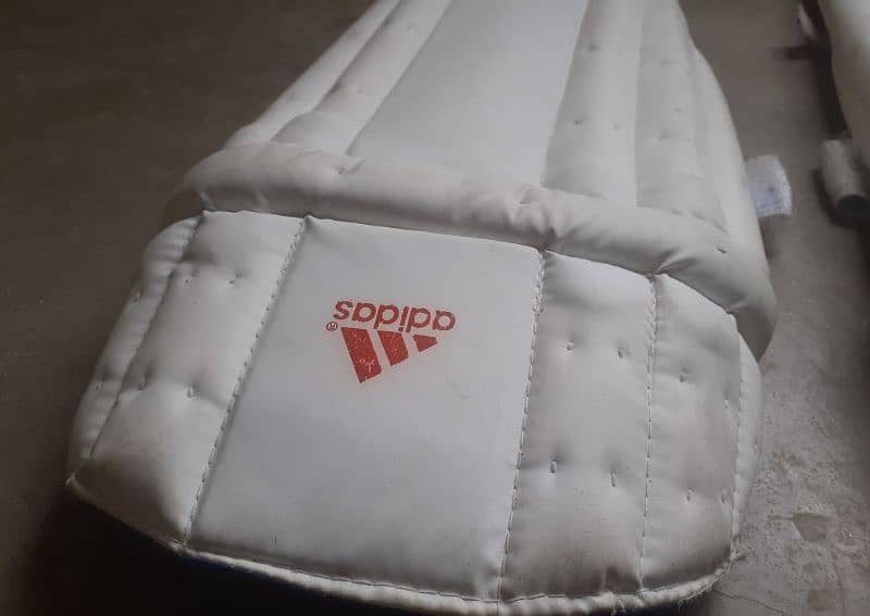 Addidas Cricket Pads with FREE Sports Bag 4