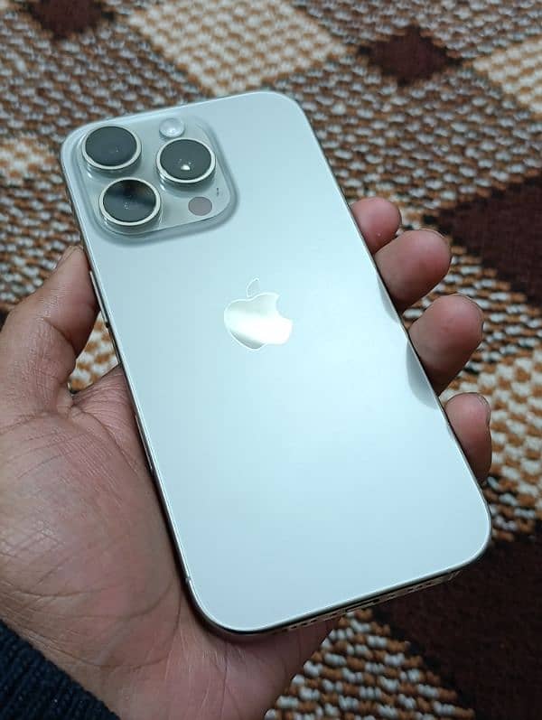 Iphone 16 pro 128 GB JV 0