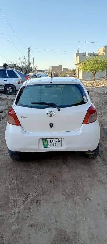 Toyota Vitz 2012 4