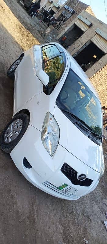 Toyota Vitz 2012 6