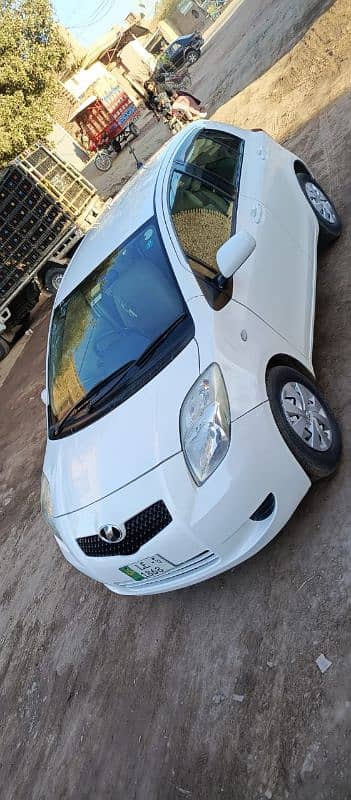 Toyota Vitz 2012 7