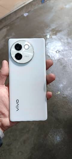 Vivo V30e