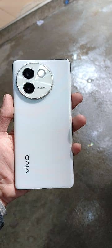 Vivo V30e 0