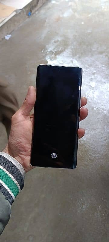 Vivo V30e 4