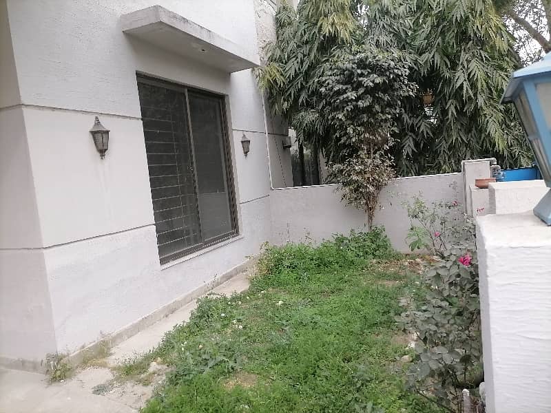 Reserve A Centrally Located House Of 8 Marla In Divine Gardens - Block D 4