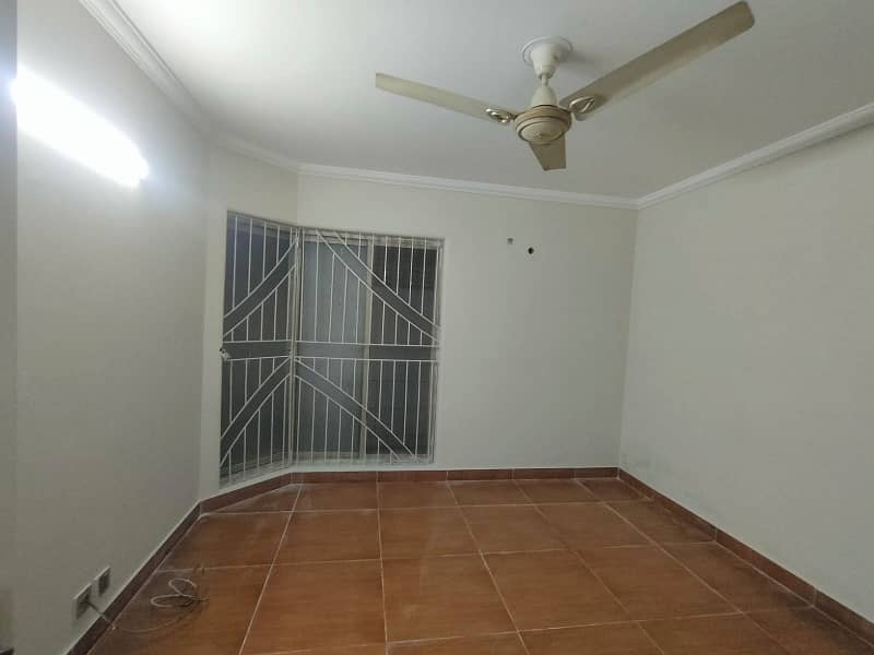 10-Matla 2-Bedroom's, Marble Flooring Separate Gate Upper Portion Available For Rent. 1