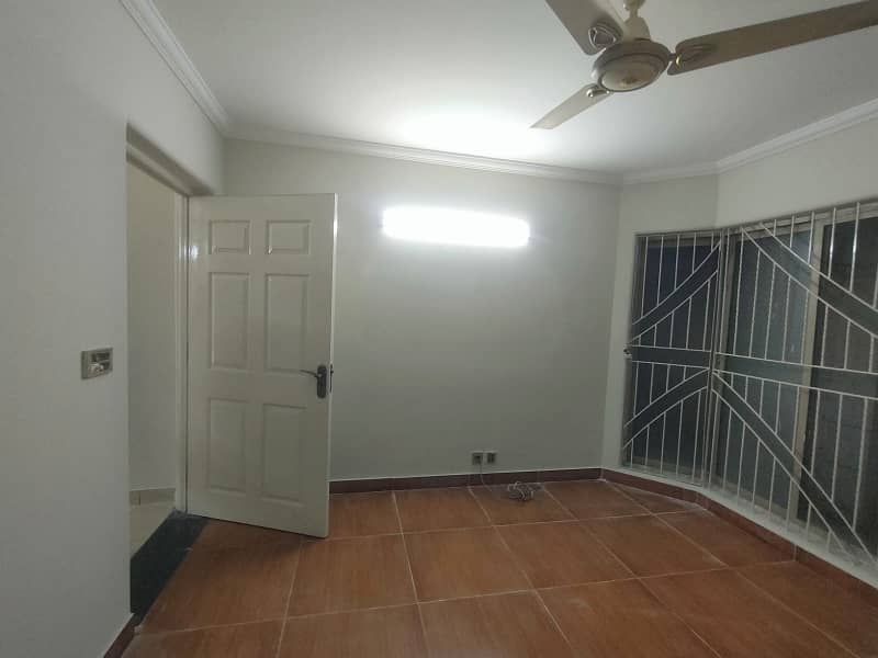 10-Matla 2-Bedroom's, Marble Flooring Separate Gate Upper Portion Available For Rent. 12