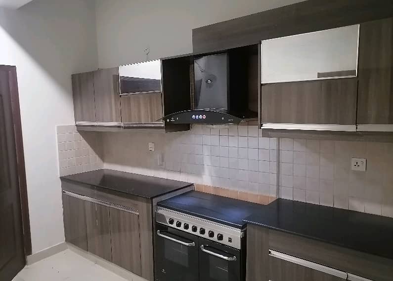 Askari 11 3 Bedroom Apartment Sector B 8