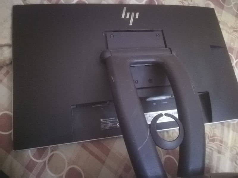 hp lcd 24 inches urgent sale 1