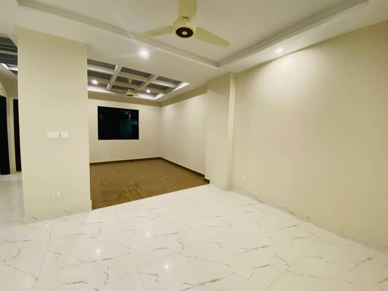 Luxury 2 Bedroom Apartment Available For Sale Investor Price In The Arch 10