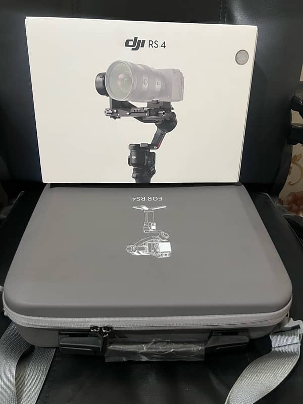 Dji Rs4 gimbal, just box open 0