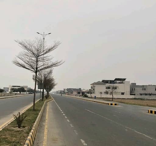 1 Kanal Residential Plot In DHA Defence Of Lahore Is Available For sale 4