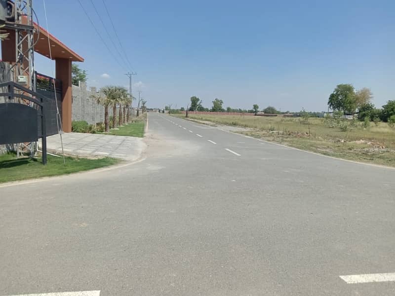 Get Your Hands On Residential Plot In Lahore Best Area 2