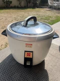 National Rice Cooker Electric 2.8 Litres