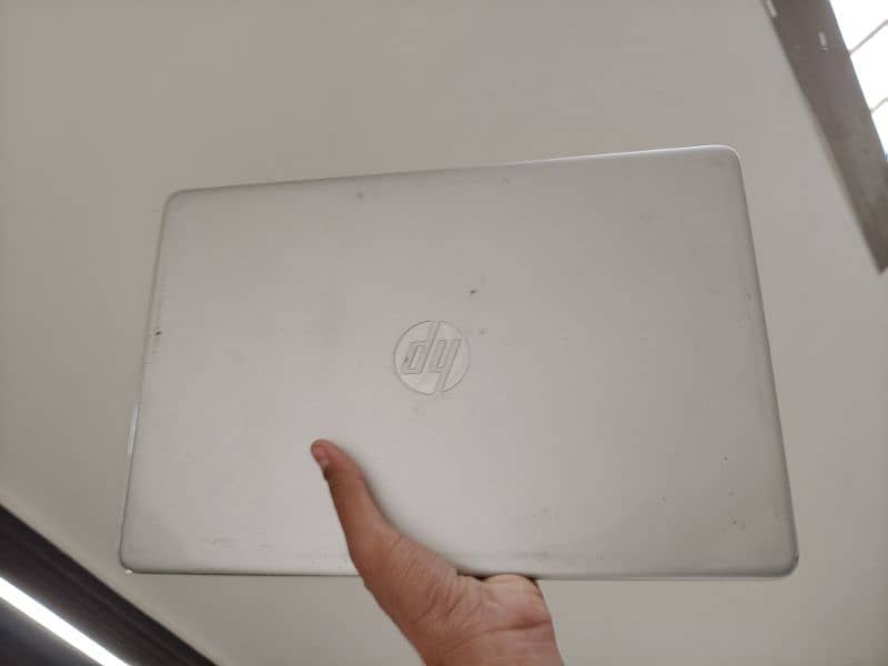 hp laptop i3 11th gen 256 ssd water damaged 4