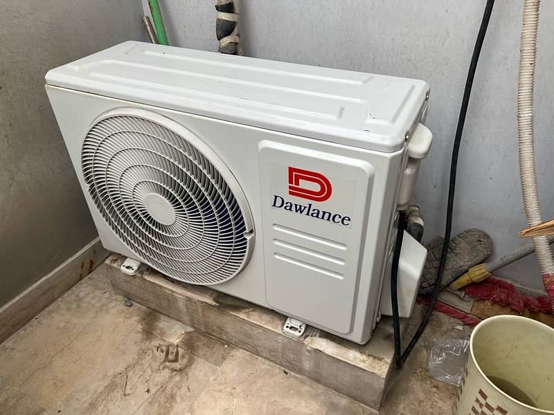 Dawlance Elegance UV + Inverter 1.5 ton. 10/10 condition slightly used 4