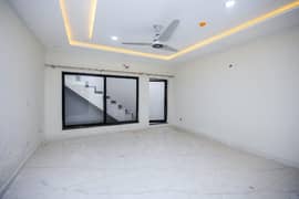 1 Kanal Well Maintained Owner Build Full House Available For Rent In DHA Phase 2