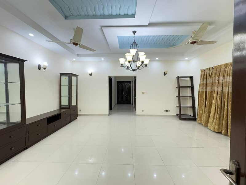 10 Marla Like Brand New Villa Available For Rent In Dha Phase 8 Ex Park View 1