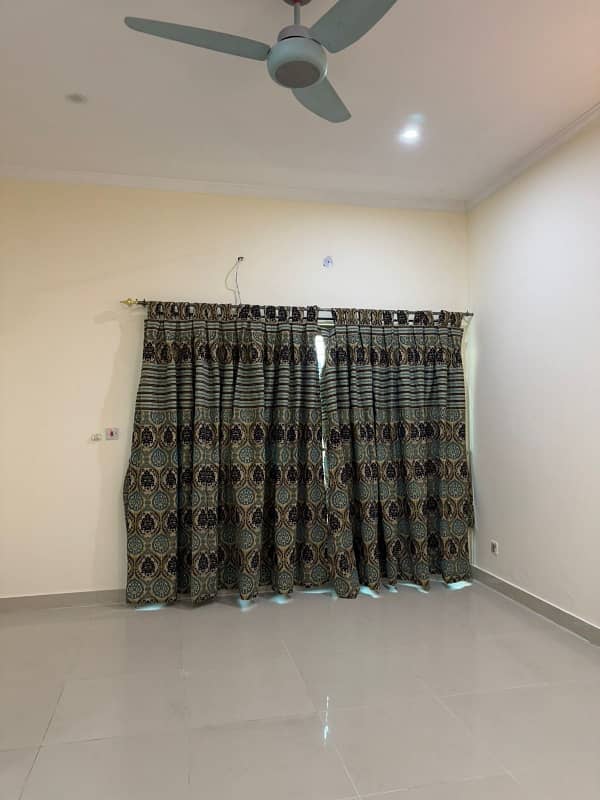 10 Marla Like Brand New Villa Available For Rent In Dha Phase 8 Ex Park View 27