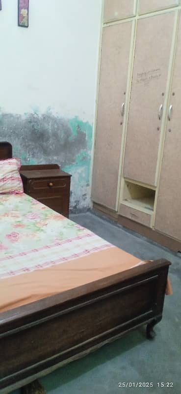 In Allama Iqbal Town - Nizam Block Of Lahore, A 1 Marla Room Is Available 0