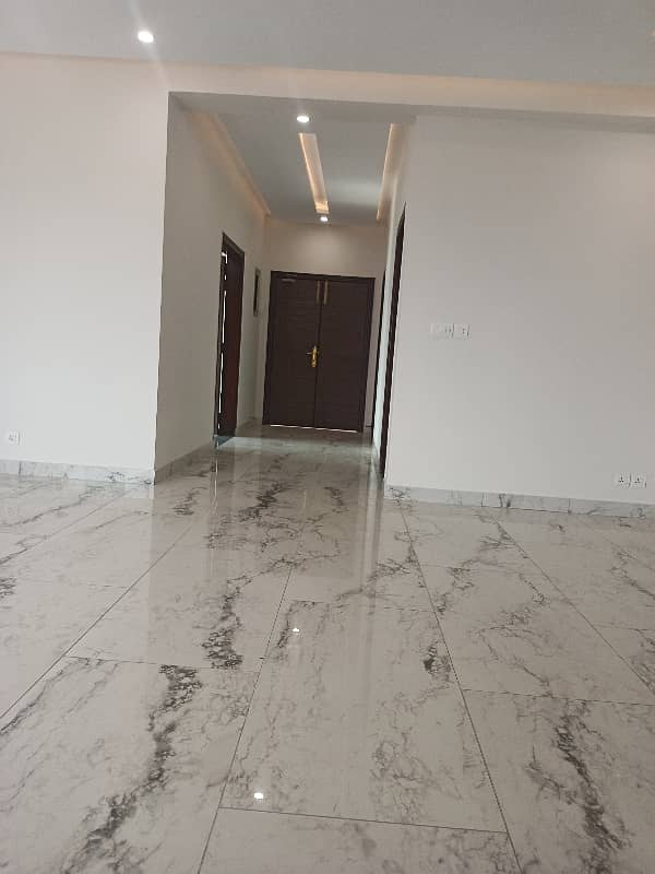 Brand new apartment for Sale in Askari 11 23