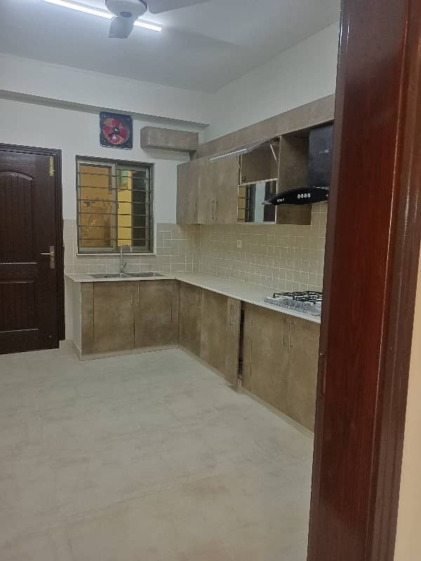 10 Marla Brand New Apartment for Sale in Askari 11 Lahore 20