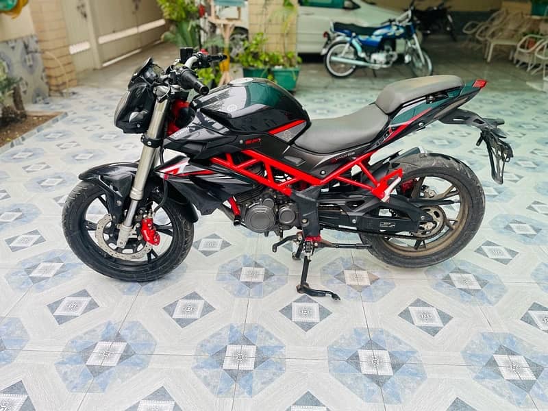 Benelli TNT 150i 2