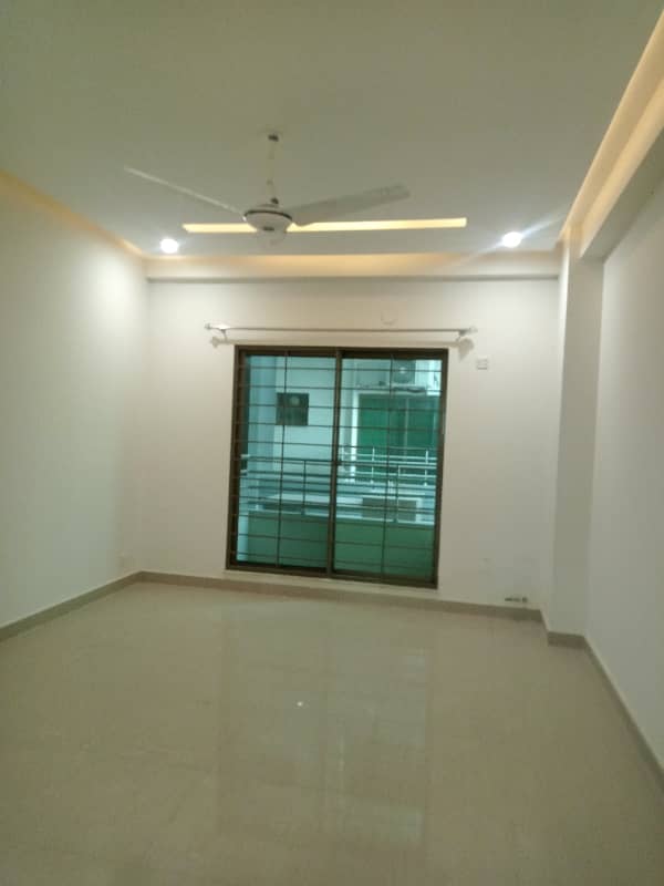 8 Floor Facing Lak Barnd New Apartment Available for Rent in Askari 11 Lahore 20