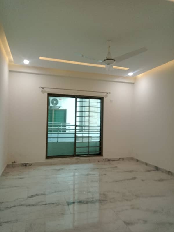 8 Floor Facing Lak Barnd New Apartment Available for Rent in Askari 11 Lahore 25