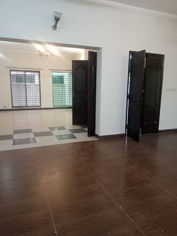 12 Marla 4 Bed House Available For Sale in Askari 11 Lahore 0