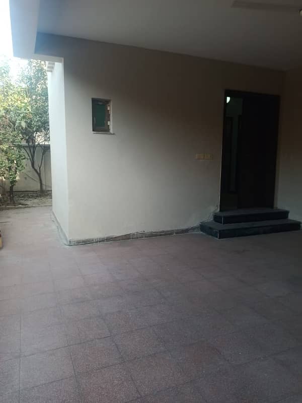 12 Marla 4 Bed House Available For Sale in Askari 11 Lahore 1