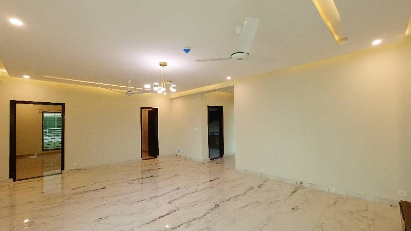 A Well Designed Prime Location Flat Is Up For sale In An Ideal Location In Lahore 10