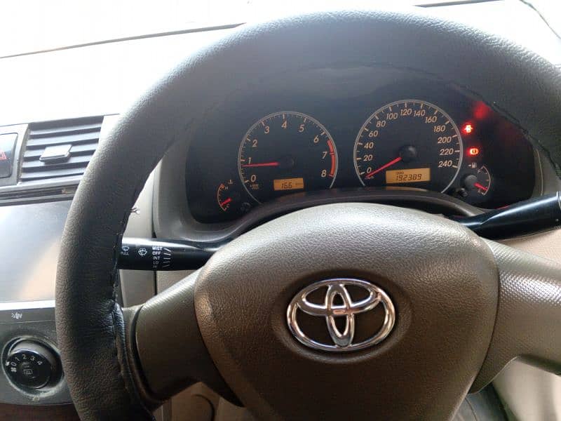 Toyota Corolla GLI 2010 12