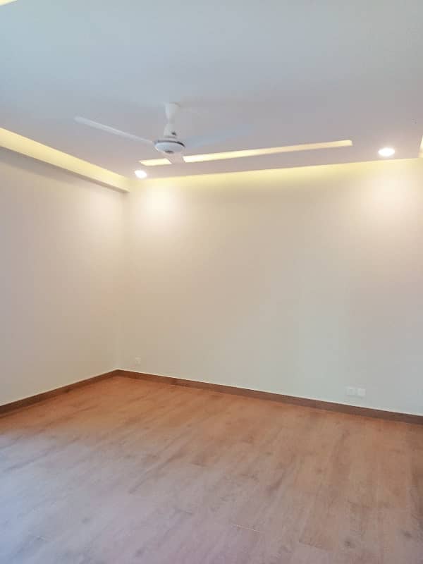 3 Bed Apartment Available For Sale In Askari 11 0