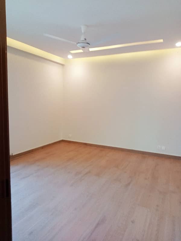 3 Bed Apartment Available For Sale In Askari 11 17