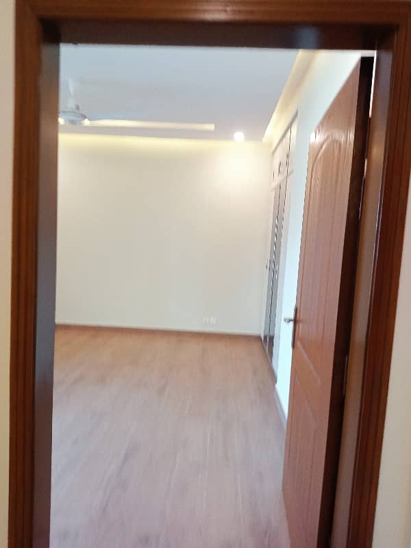 3 Bed Apartment Available For Sale In Askari 11 19