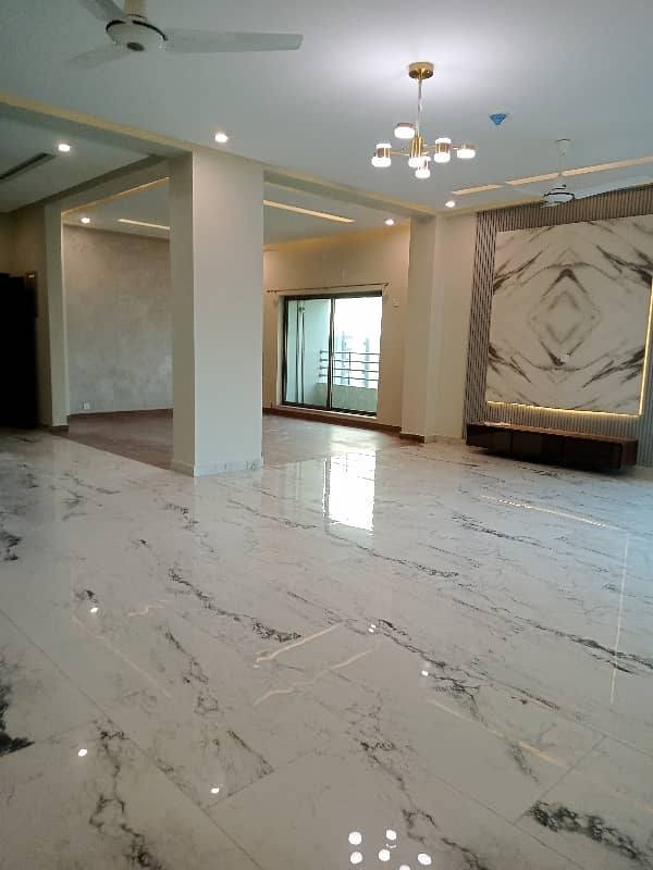 8th Floor Facing Lak Brand New Apartment Available For Rent In Askari 11 Lahore 3