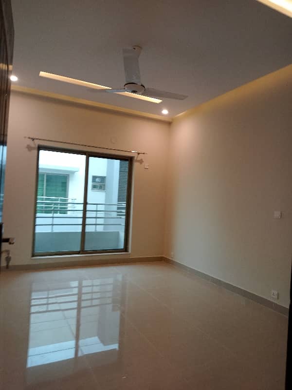 8th Floor Facing Lak Brand New Apartment Available For Rent In Askari 11 Lahore 5