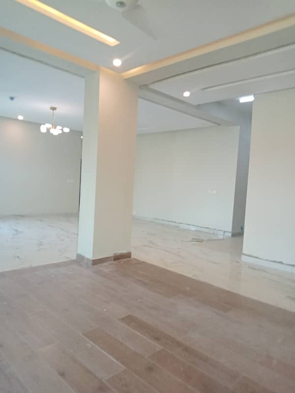 6 Floor Facing Lak Barnd New Apartment Available For Sale in Askari 11 Lahore 9